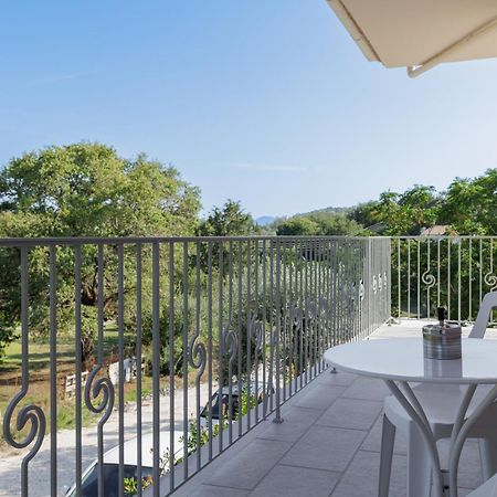 Sundial House Apartment Pouládes Екстериор снимка